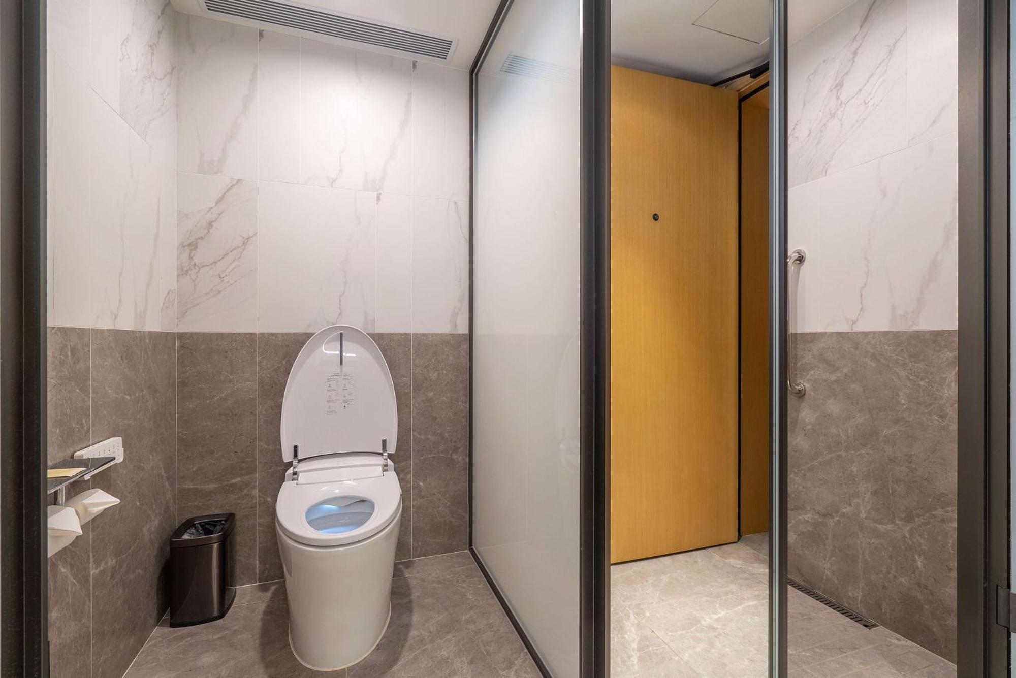 Hilton Garden Inn Chengdu Kuanzhai Alley Exterior photo