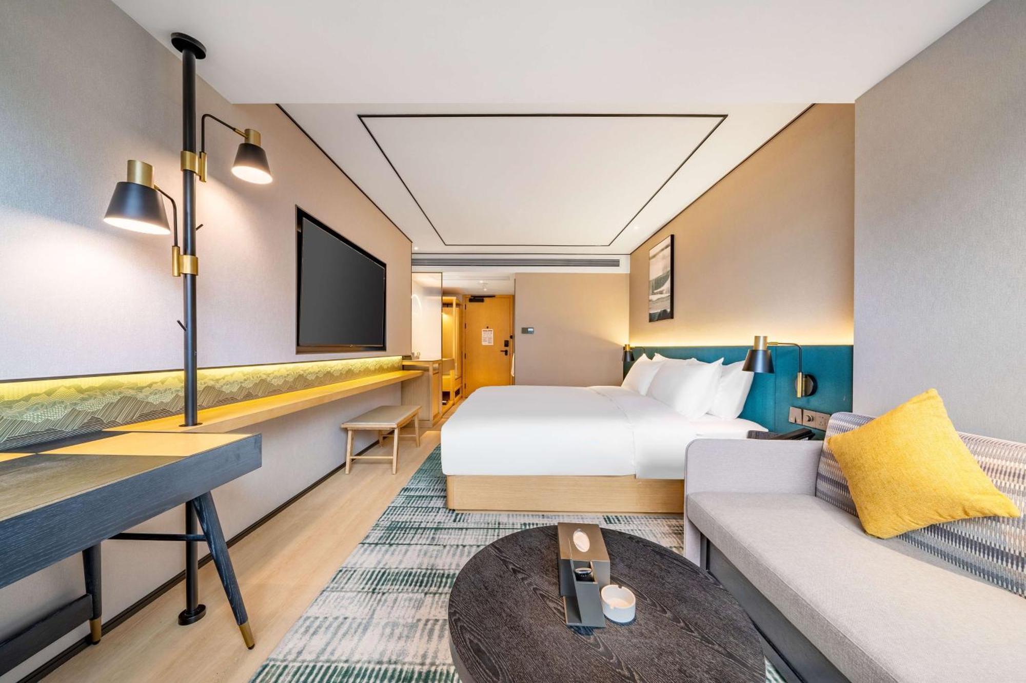 Hilton Garden Inn Chengdu Kuanzhai Alley Exterior photo