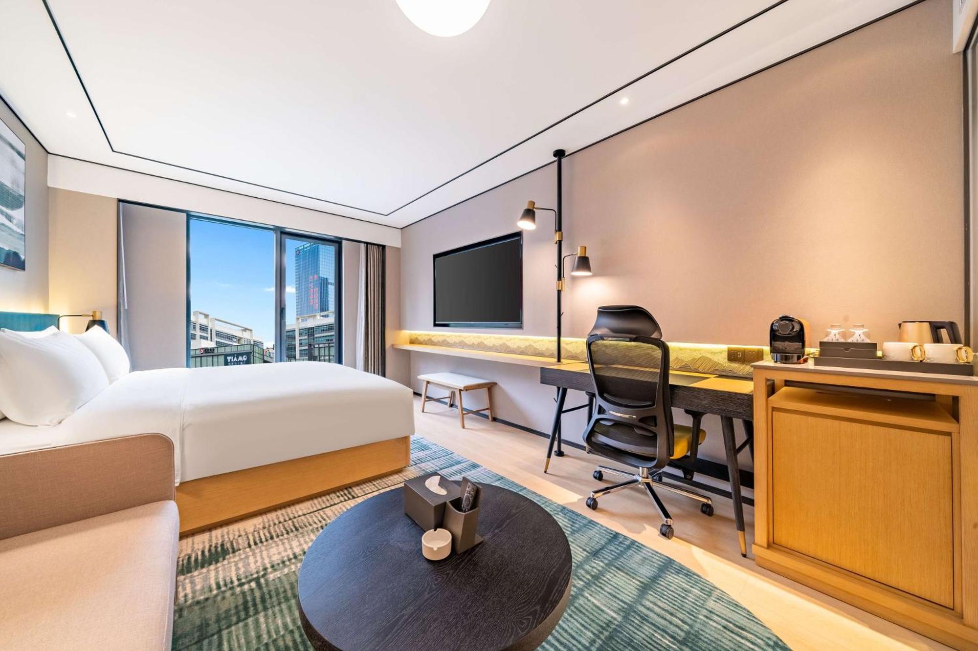 Hilton Garden Inn Chengdu Kuanzhai Alley Exterior photo