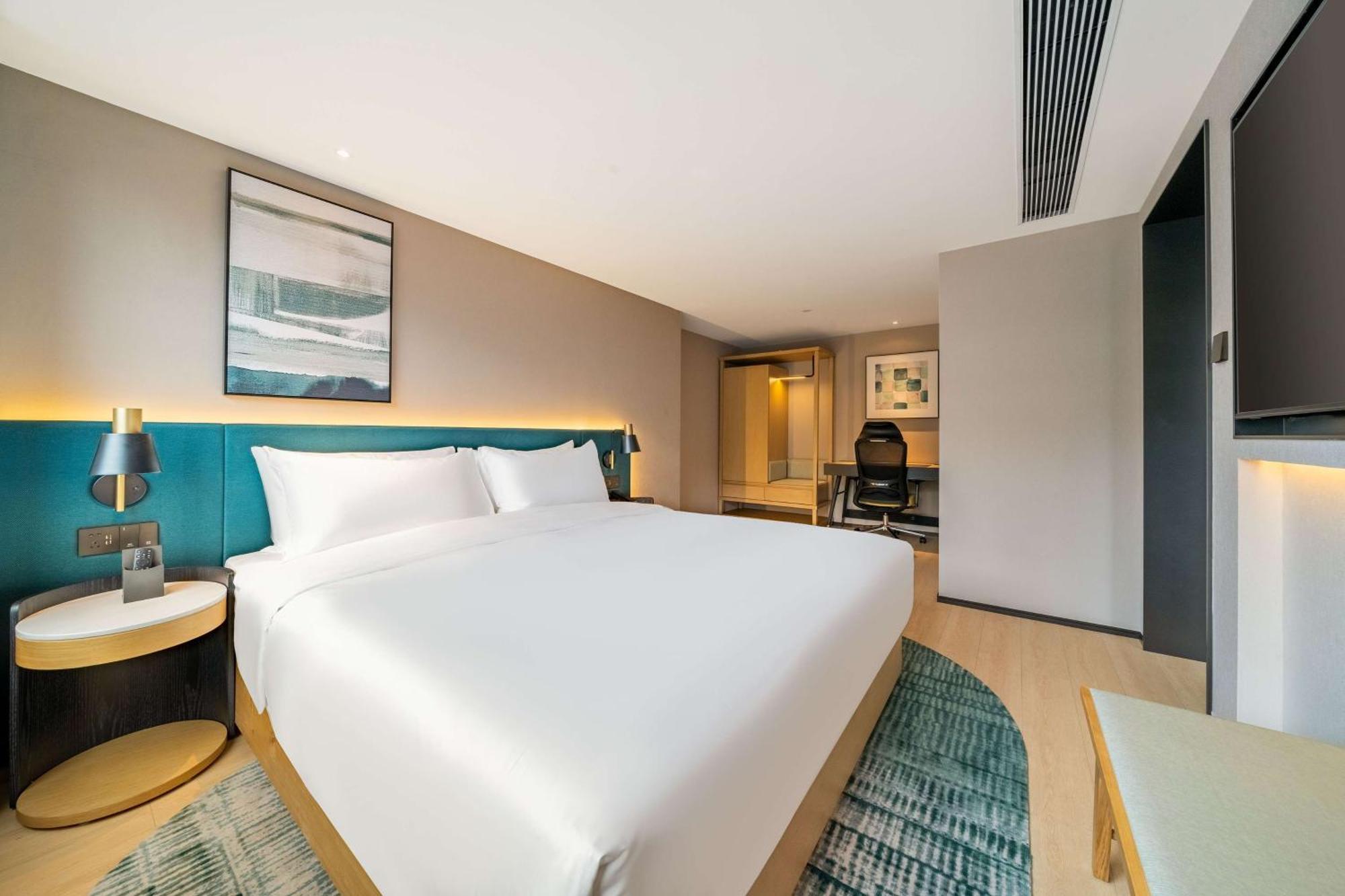 Hilton Garden Inn Chengdu Kuanzhai Alley Exterior photo
